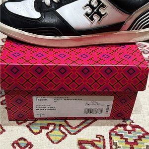 Tory Burch Black and White Leather Clover Sneakers Sz 9